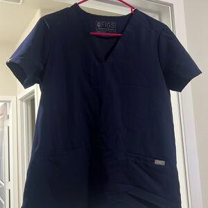 Figs three pocket scrub top
